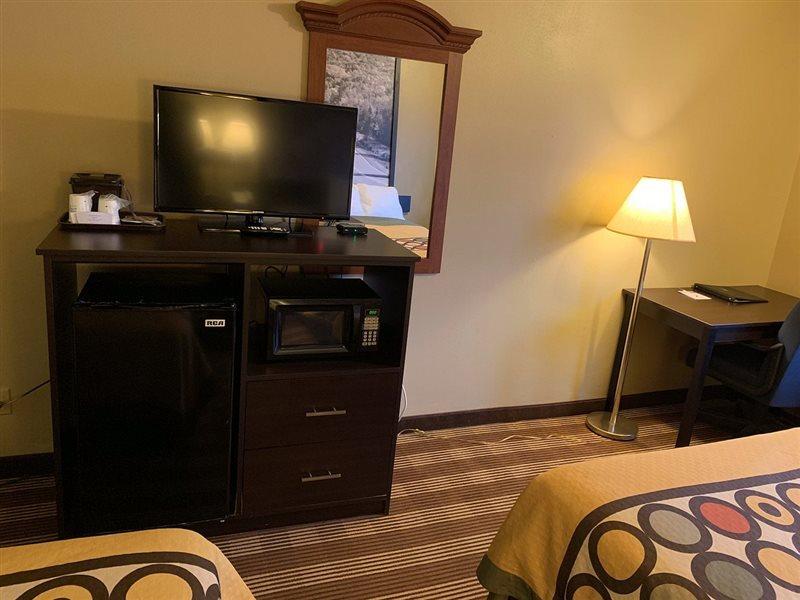 Super 8 By Wyndham Eau Claire Wi Exterior foto