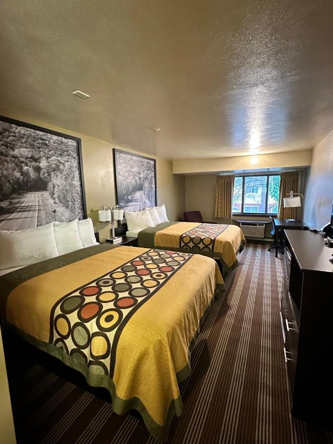 Super 8 By Wyndham Eau Claire Wi Exterior foto